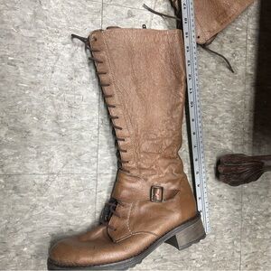 Brown Leather Knee-High Lace Up Boots With Buckle